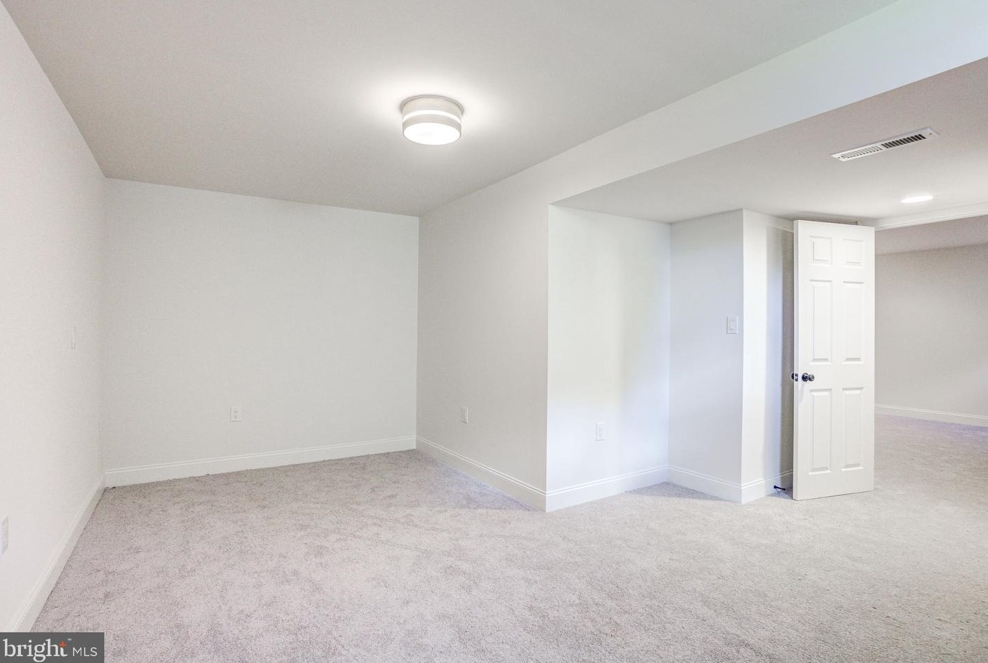 710 Longbow Rd, Mount Airy MD  21771-5870 exterior