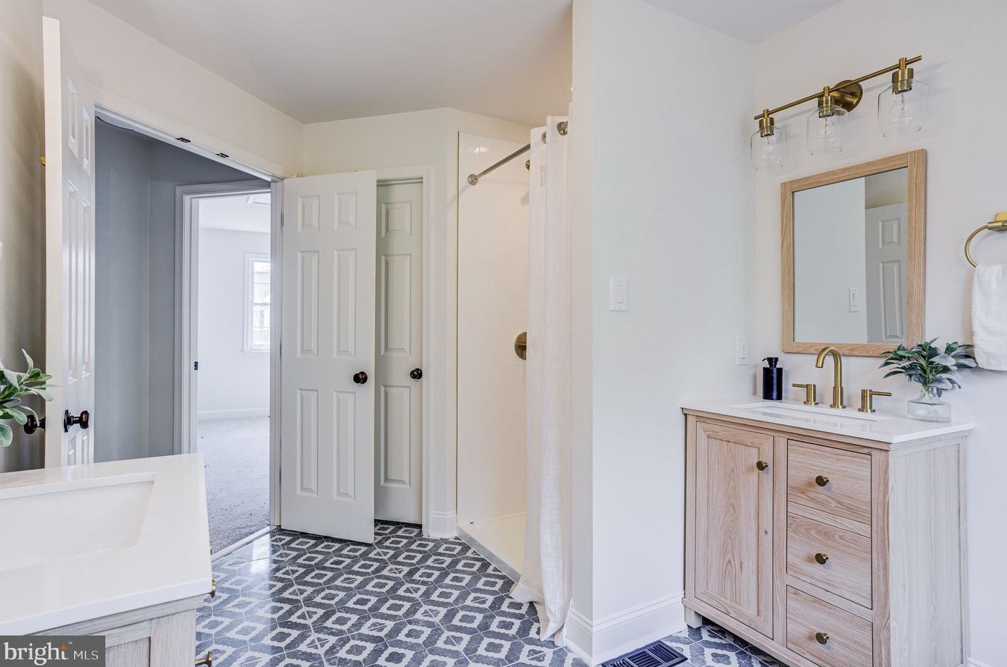 710 Longbow Rd, Mount Airy MD  21771-5870 exterior