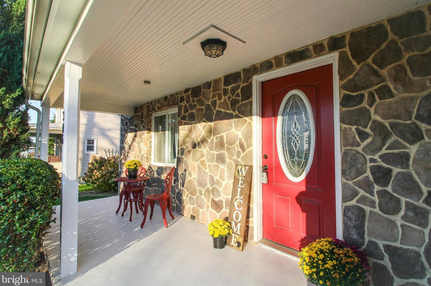 306 College Ave, New Windsor, MD 21776-9700