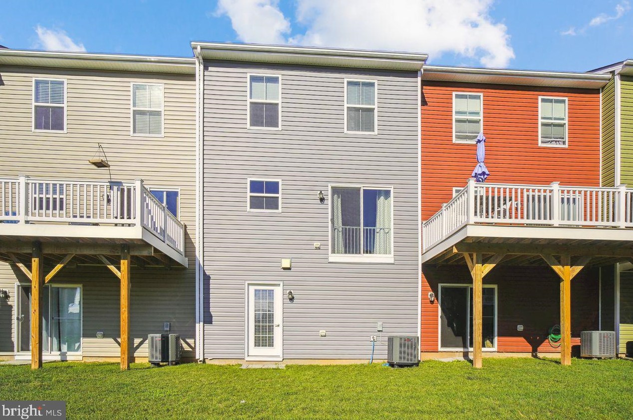 326 Crimson Ave, Taneytown MD  21787-2178 exterior