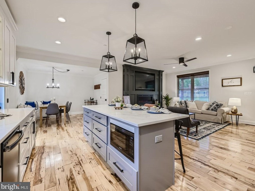 912 Lorraine Dr, Patapsco MD exterior