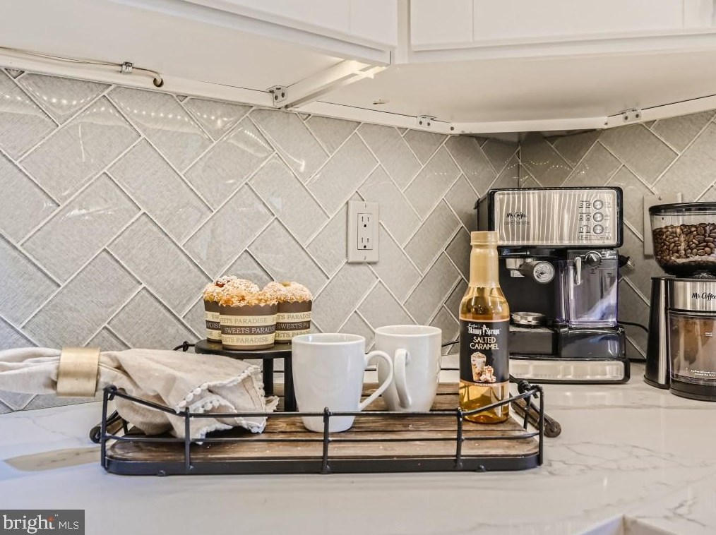 912 Lorraine Dr, Patapsco MD exterior