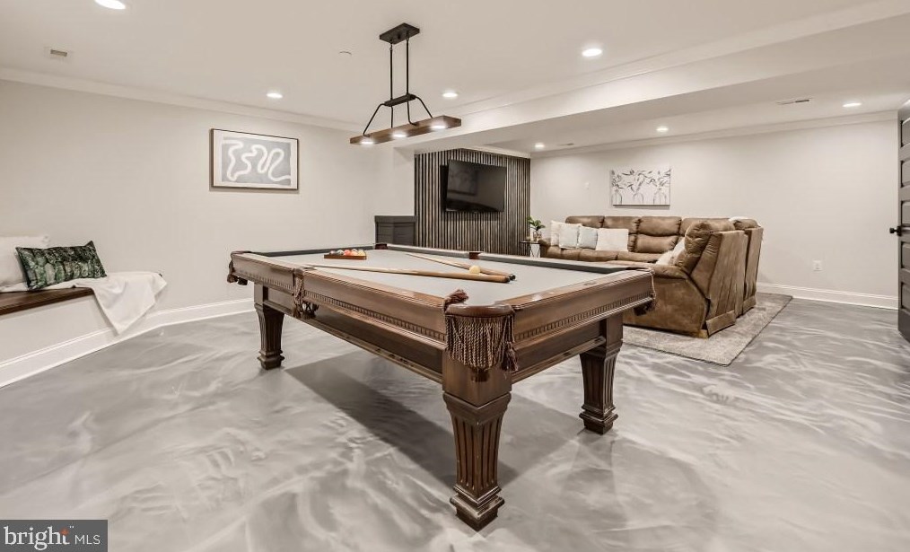 912 Lorraine Dr, Patapsco MD exterior