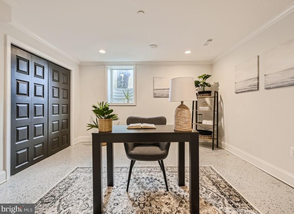 912 Lorraine Dr, Patapsco MD exterior