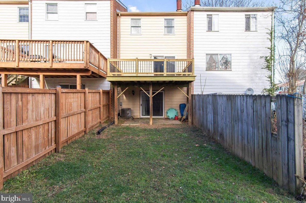 128 Meadowlark Ave, Mount Airy MD  21771-5536 exterior