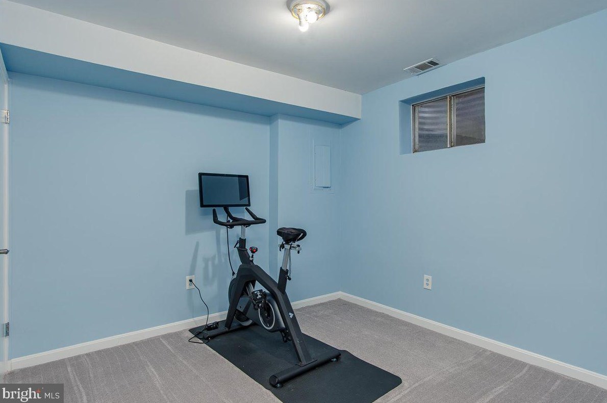 128 Meadowlark Ave, Mount Airy MD  21771-5536 exterior