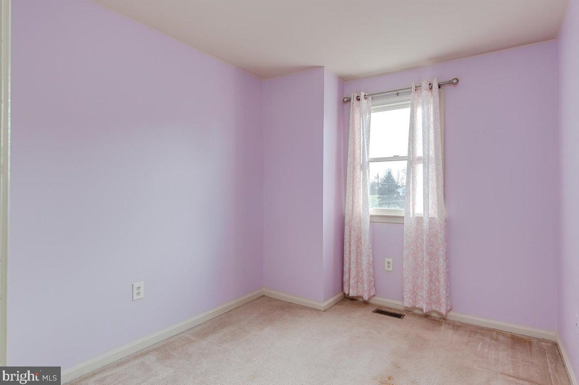 128 Meadowlark Ave, Mount Airy MD  21771-5536 exterior