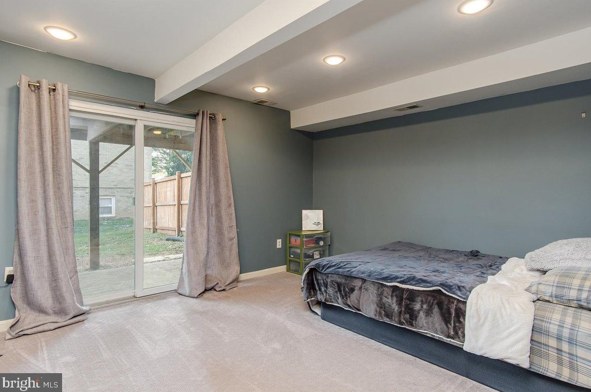 128 Meadowlark Ave, Mount Airy MD  21771-5536 exterior