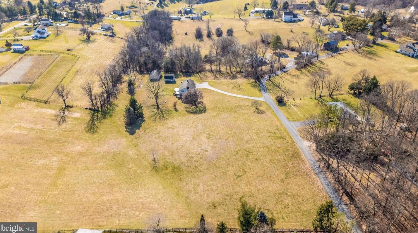 1891 Jordans Retreat Rd, New Windsor MD  21776-8505 exterior