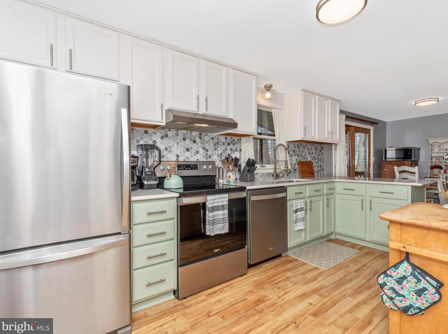 6604 Jacks Ct, Mount Airy MD  21771-7306 exterior