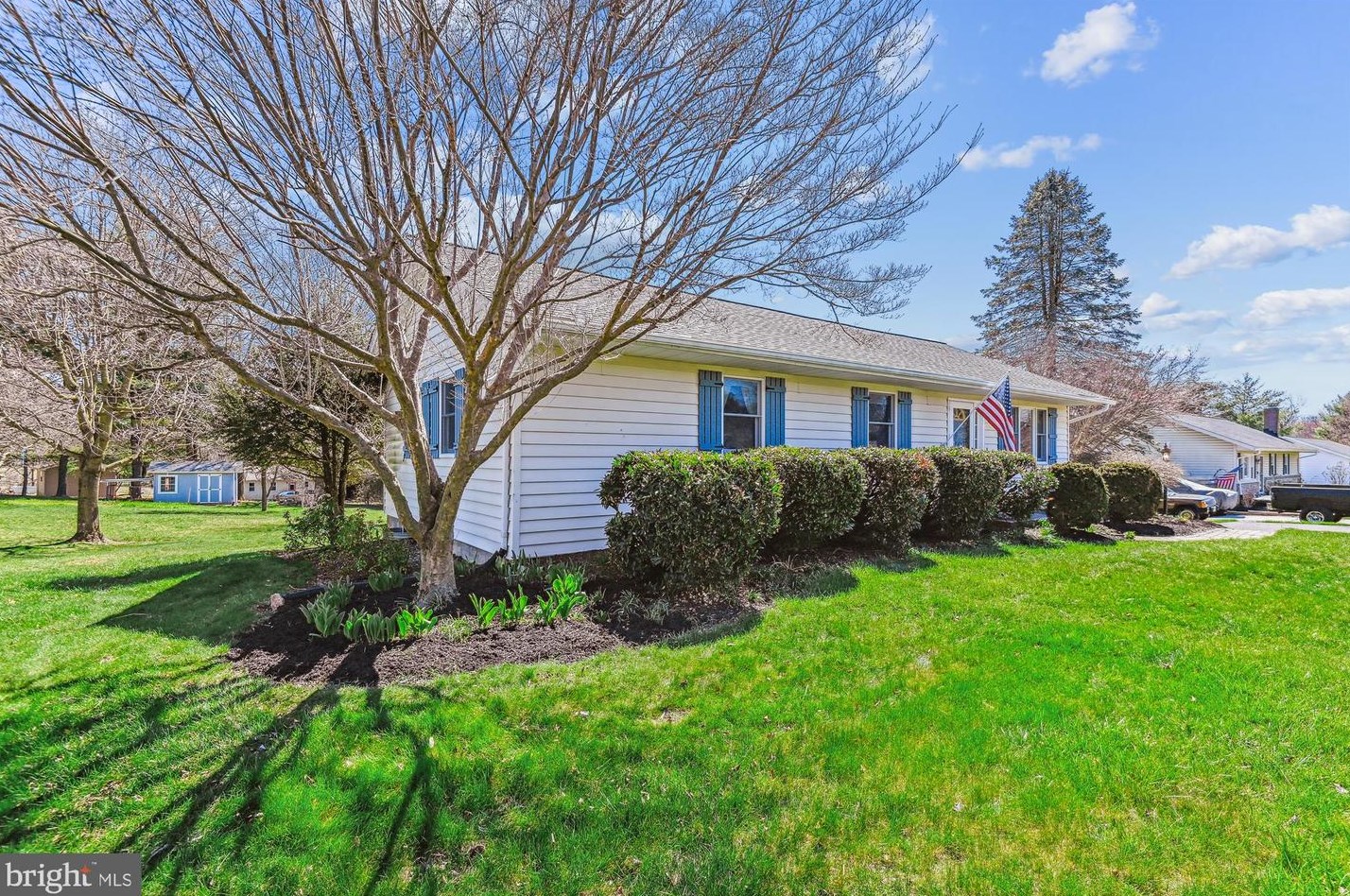 4517 Foxtail Rd, Hampstead, MD 21074