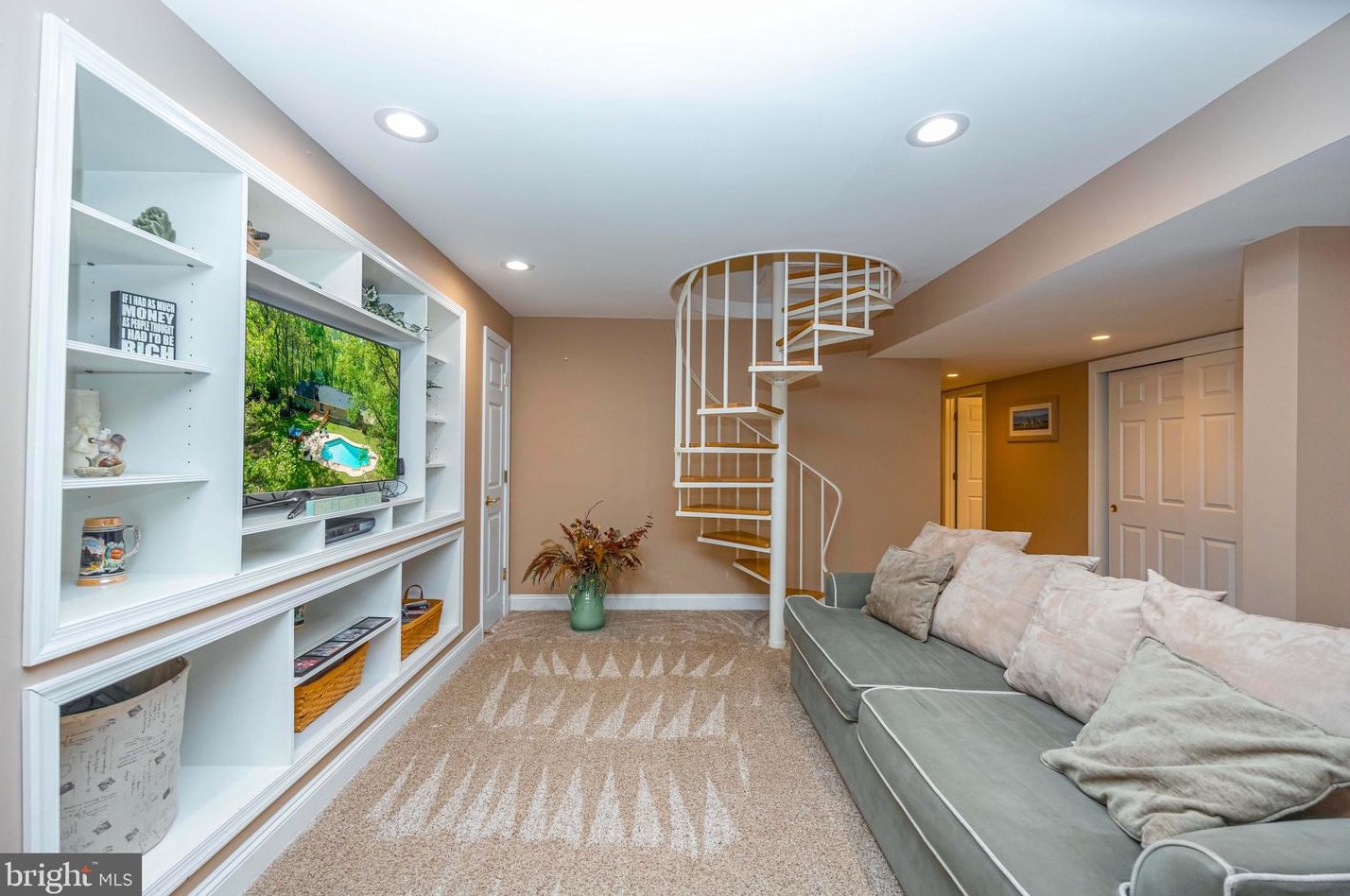 5107 Fleming Rd, Mount Airy MD 21771-8710 exterior