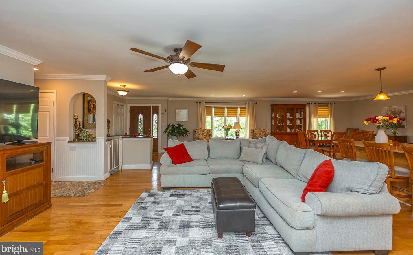 5107 Fleming Rd, Mount Airy MD 21771-8710 exterior