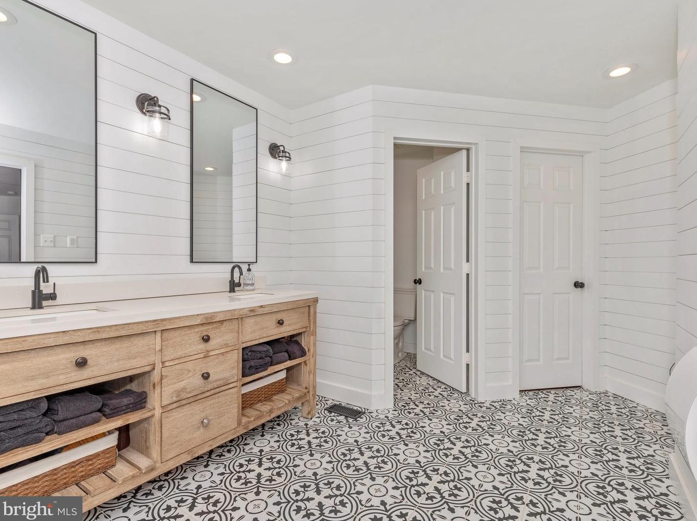 709 Longbow Rd, Mount Airy MD  21771-5869 exterior