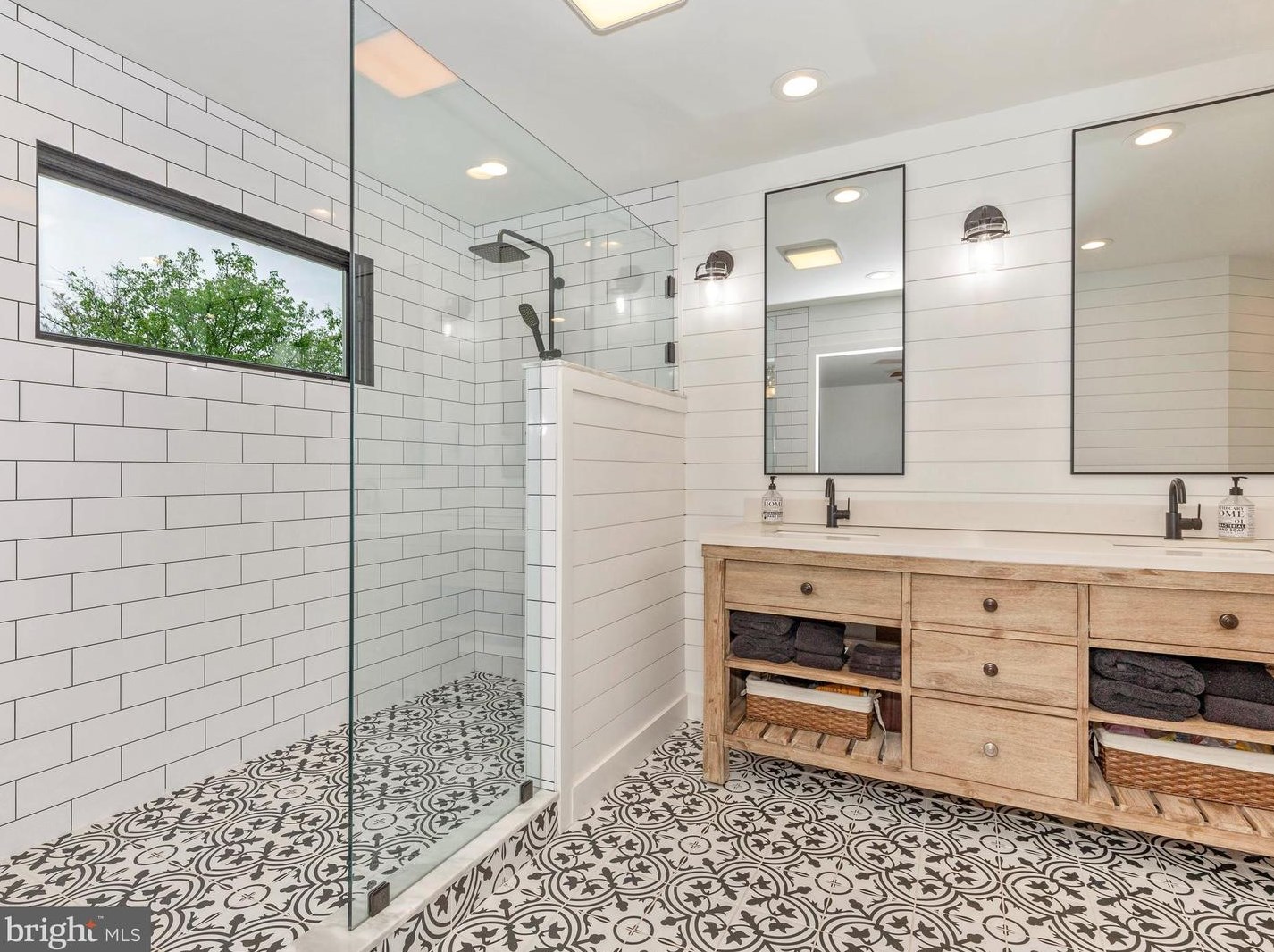 709 Longbow Rd, Mount Airy MD  21771-5869 exterior