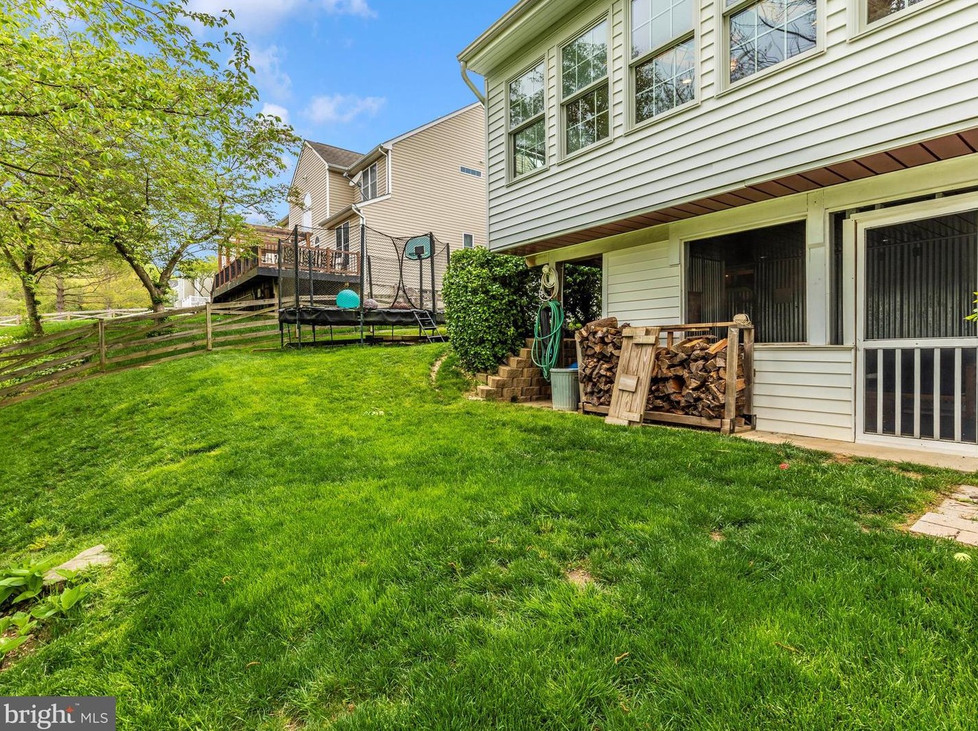 709 Longbow Rd, Mount Airy MD  21771-5869 exterior