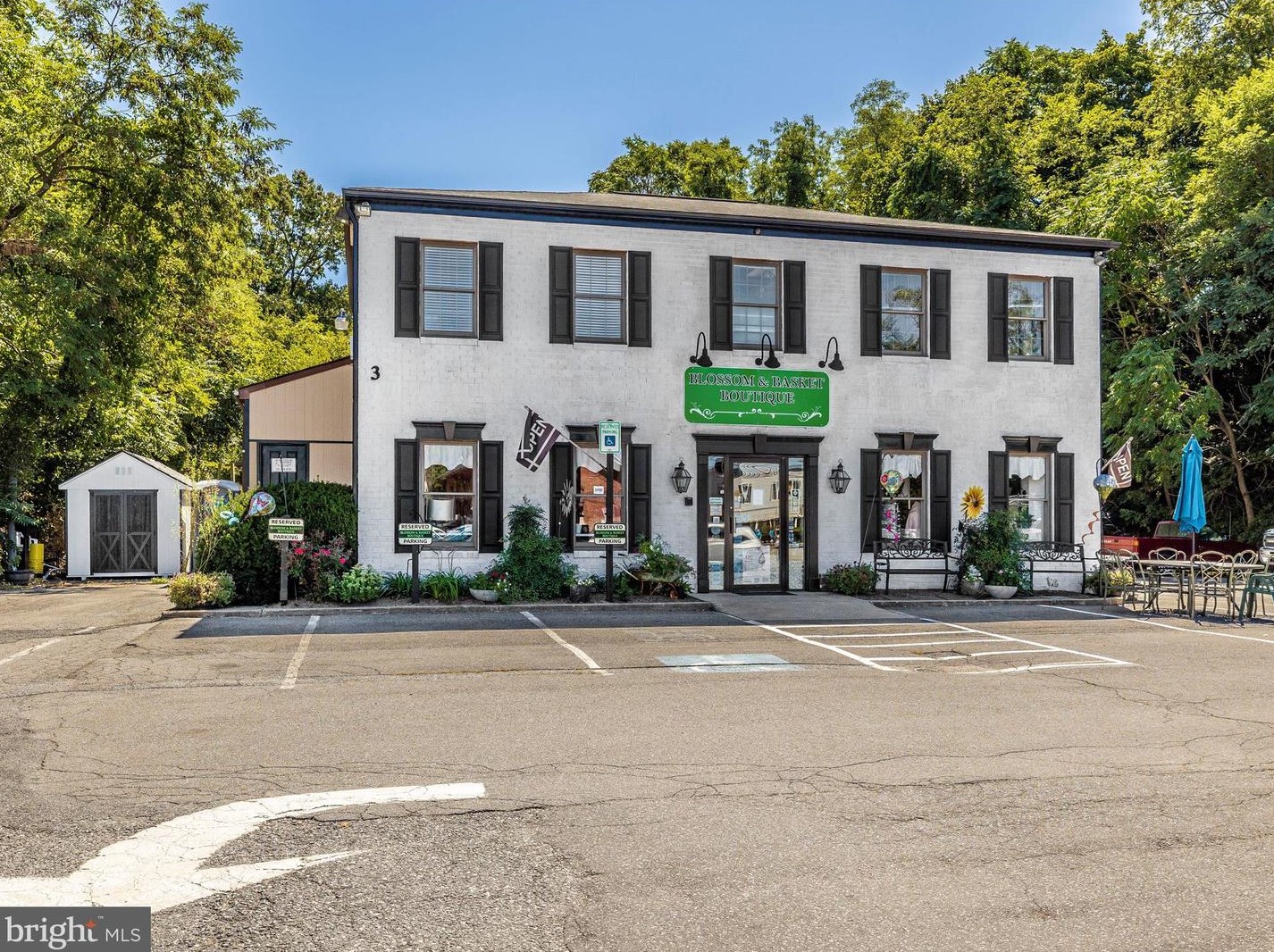 709 Longbow Rd, Mount Airy MD  21771-5869 exterior