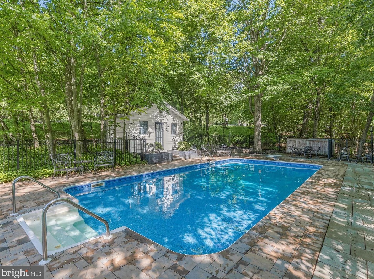 1905 Turnberry Ct, Patapsco MD 21048-1561 exterior