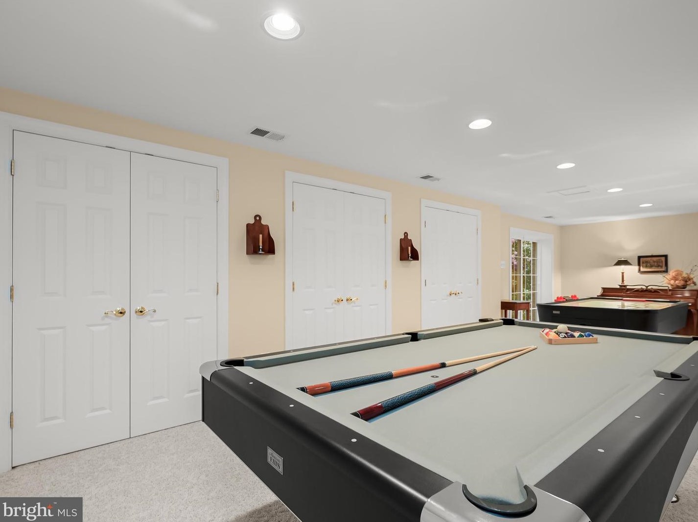 1905 Turnberry Ct, Patapsco MD 21048-1561 exterior