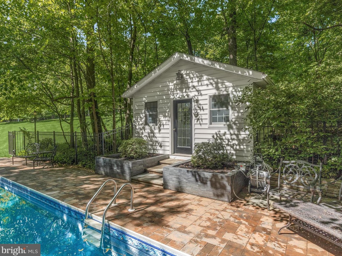 1905 Turnberry Ct, Patapsco MD 21048-1561 exterior