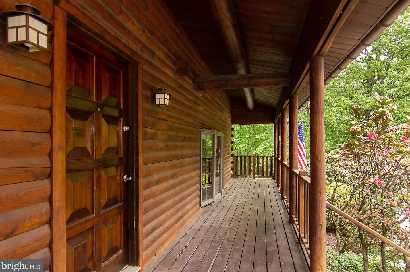 2563 Ebbvale Rd, Manchester, MD 21102