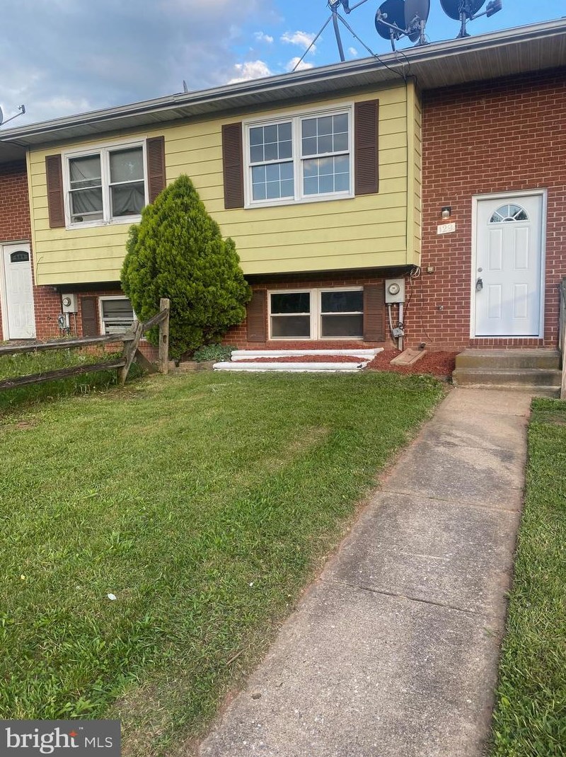 129 Carnival Dr, Taneytown, MD 21787