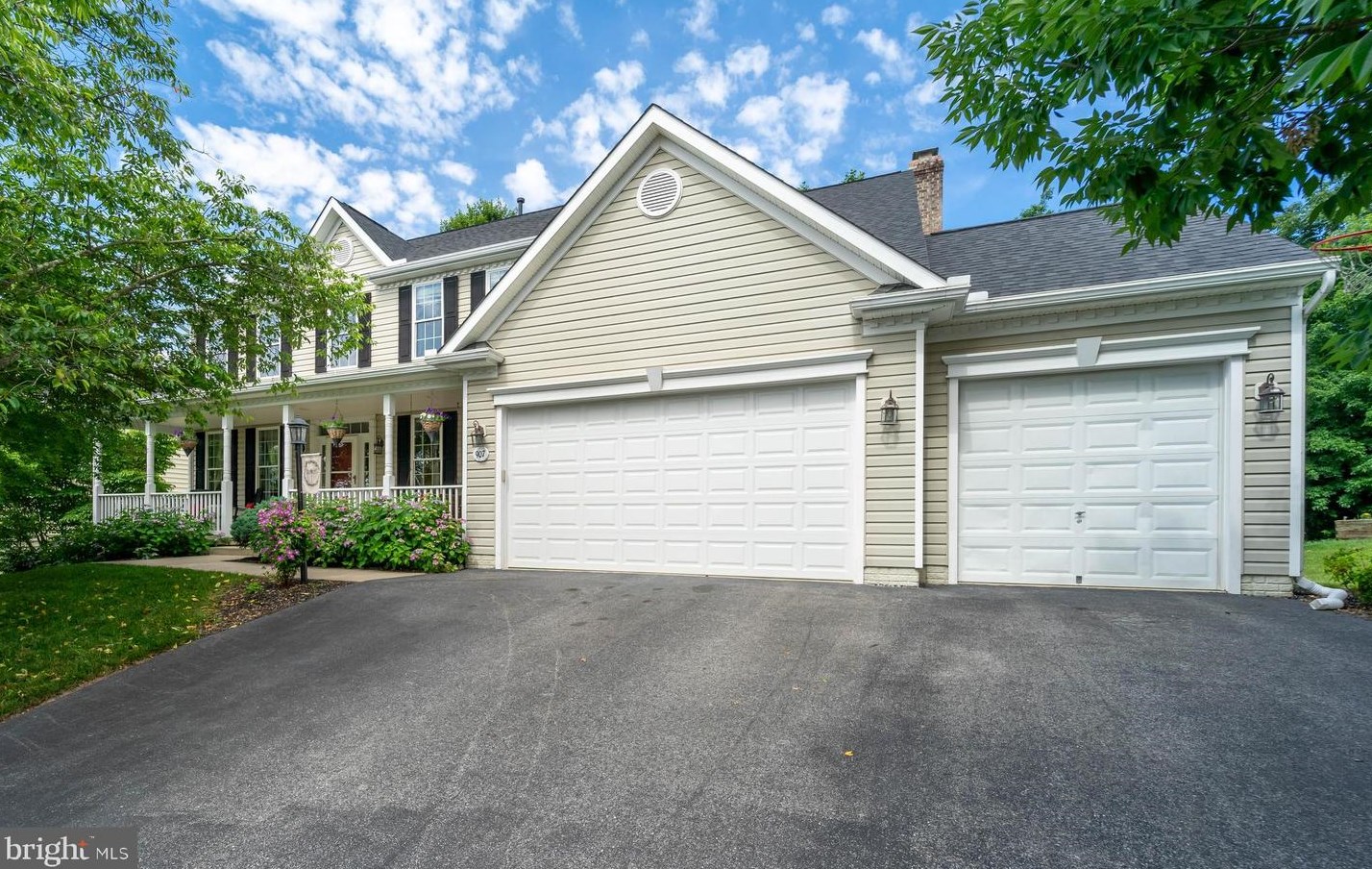 907 Longbow Rd, Mount Airy MD 21771-5817 exterior