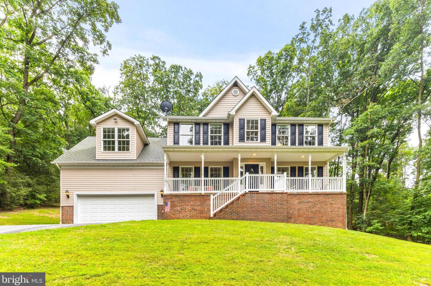 1877 Garrett Rd, Manchester, MD 21102