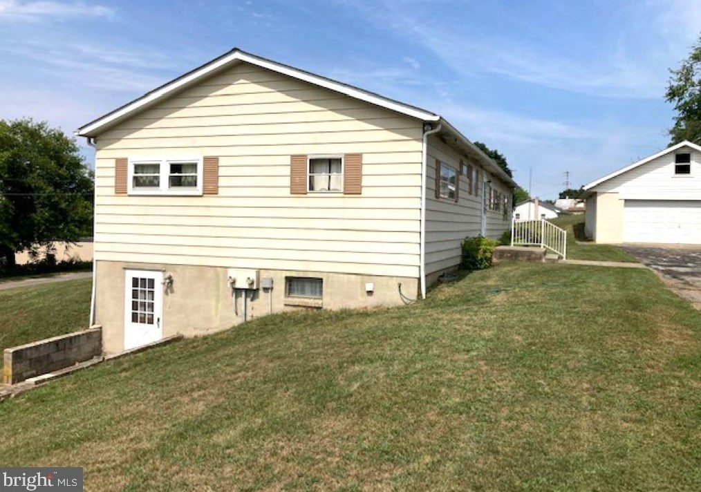 3045 Wood Dr, Manchester, MD 21102