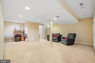 1809 Fallstaff Ct, Eldersburg, MD 21784 - Photo 2