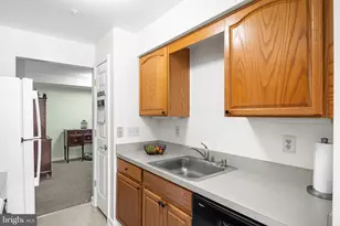 3840 Normandy Dr, Hampstead, MD 21074 - Photo 14