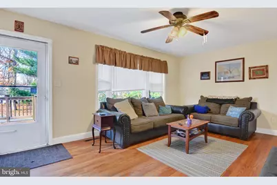 3923 Falls Rd, Manchester, MD 21102 - Photo 2