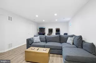 142 Crimson Ave, Taneytown, MD 21787 - Photo 24