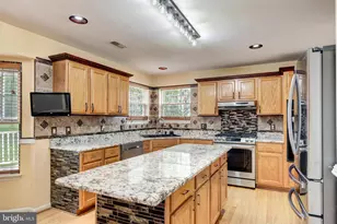 822 Wellesley Ct, Hampstead, MD 21074 - Photo 10