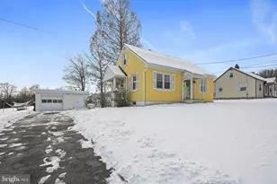 1023 Grandview Ave, Sykesville, MD 21784 - Photo 2