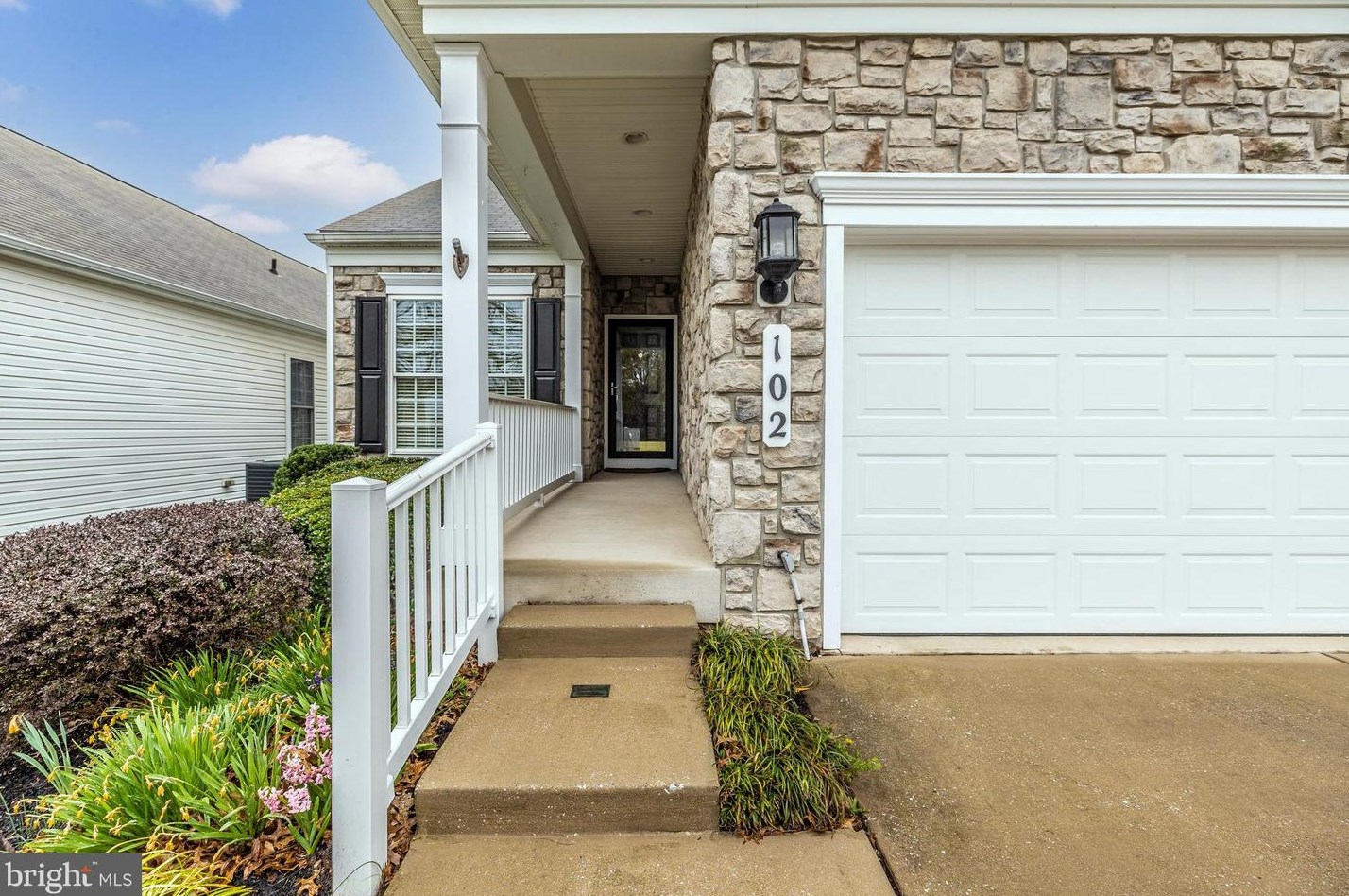 102 Clubside Dr, Taneytown, MD 21787-1508