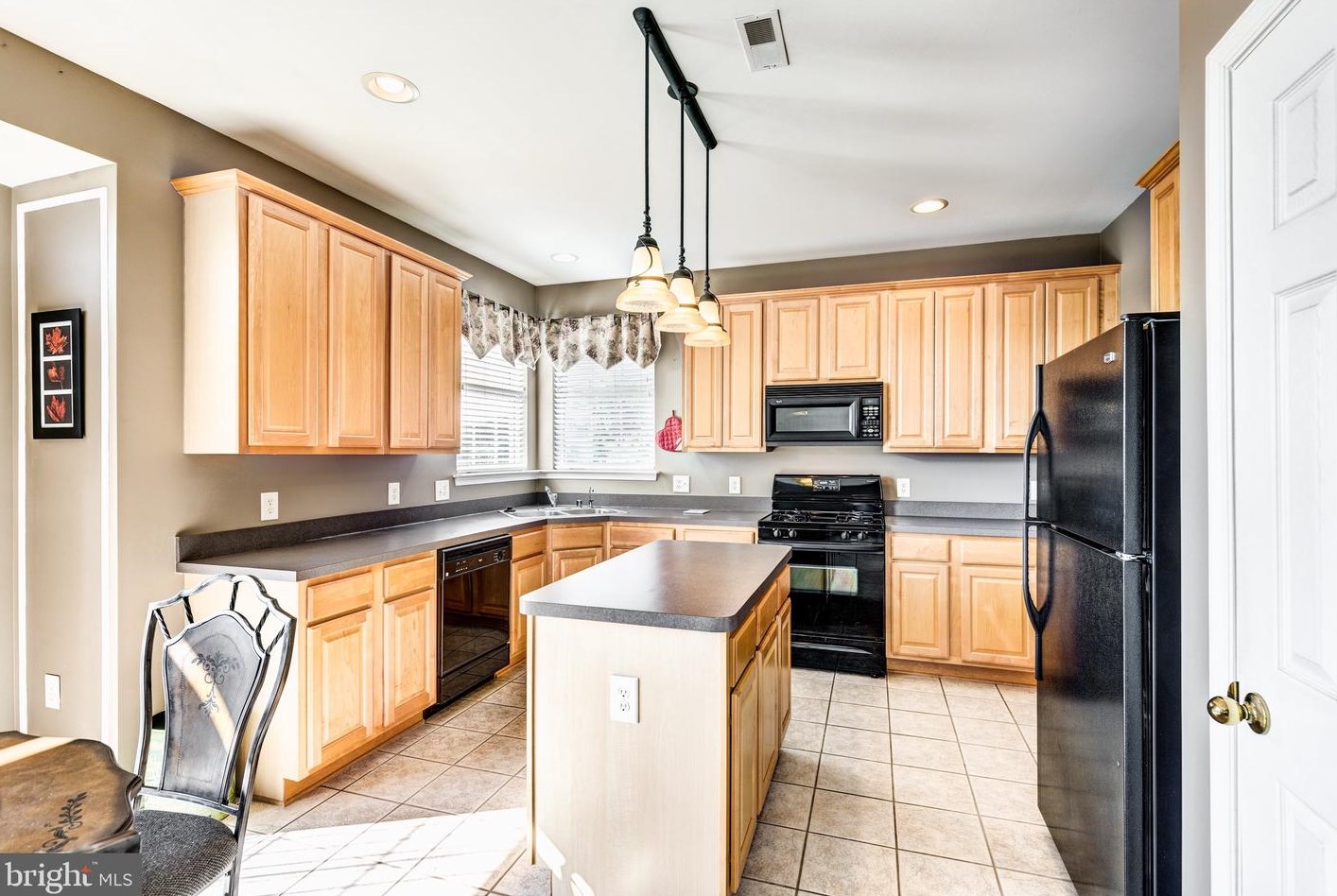 853 Wellesley Ct, Hampstead, MD 21074-1756