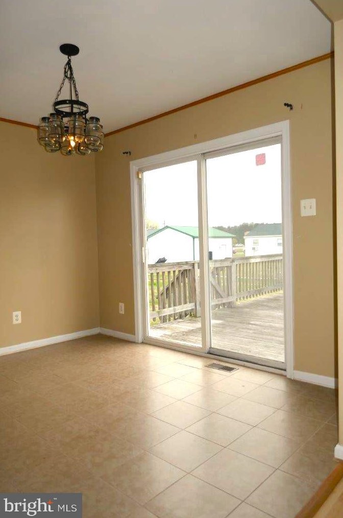 1019 Miles Ave, Cambridge MD  21613-2635 exterior