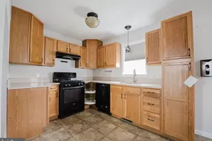 207 Broad St, Hurlock, MD 21643 - Photo 8