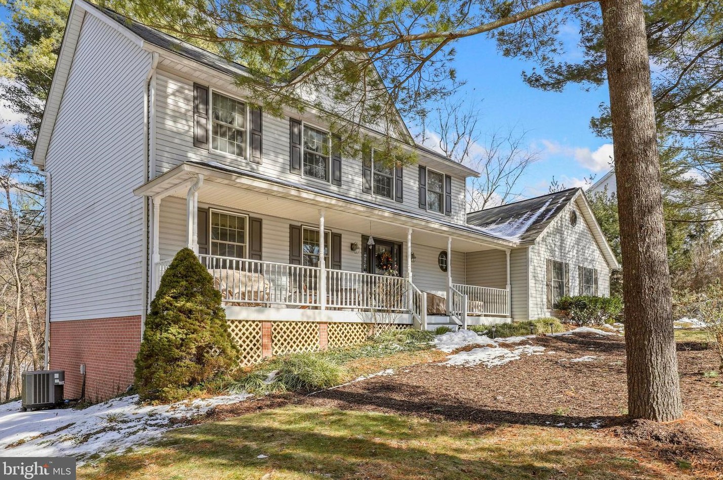 309 Copper Oaks Dr, Woodsboro, MD 21798-8343