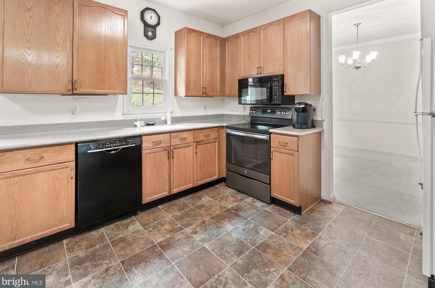 14901 Chelsea Cir, Mount Airy MD 21771-8423 exterior