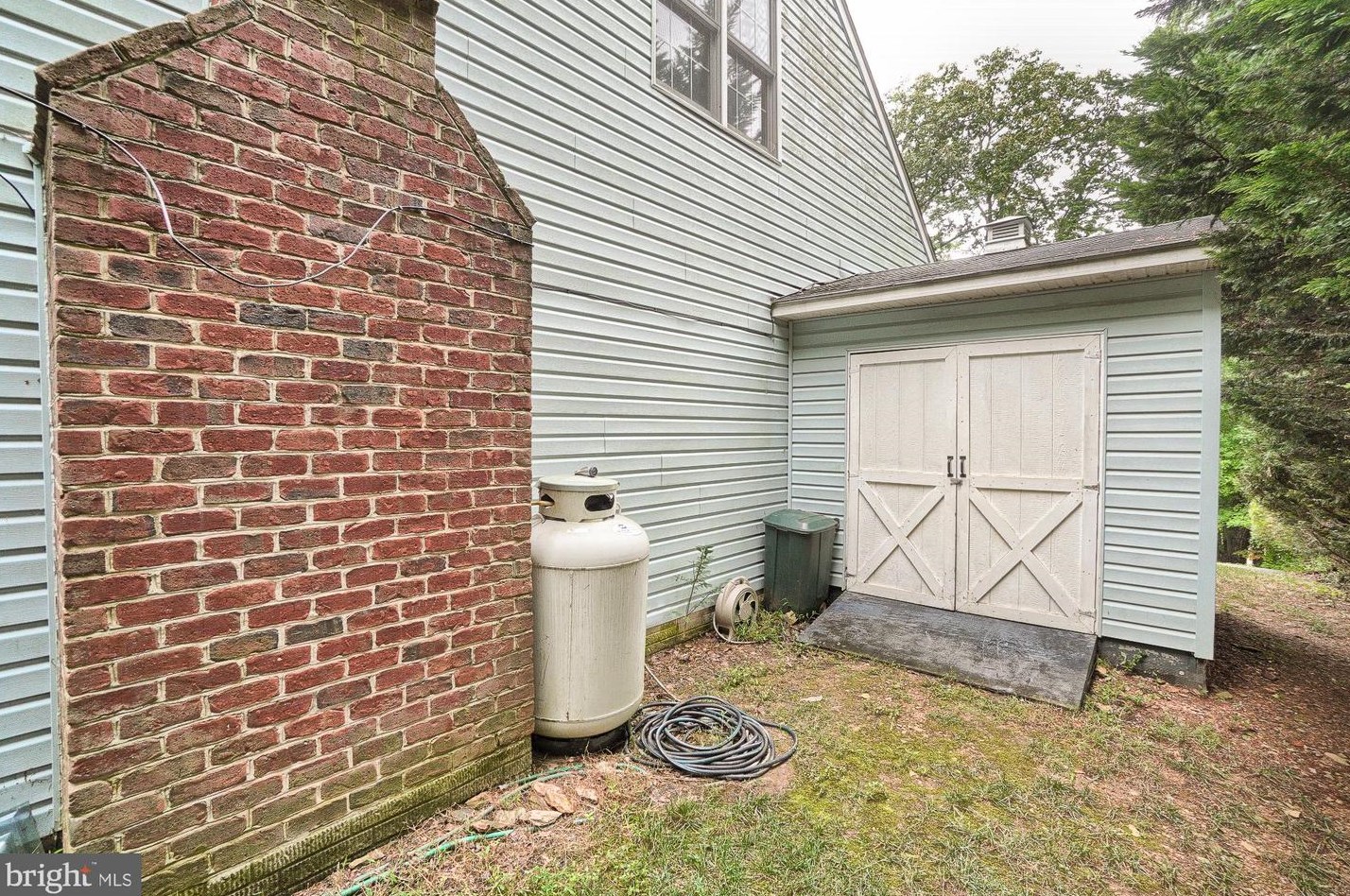 14901 Chelsea Cir, Mount Airy MD 21771-8423 exterior