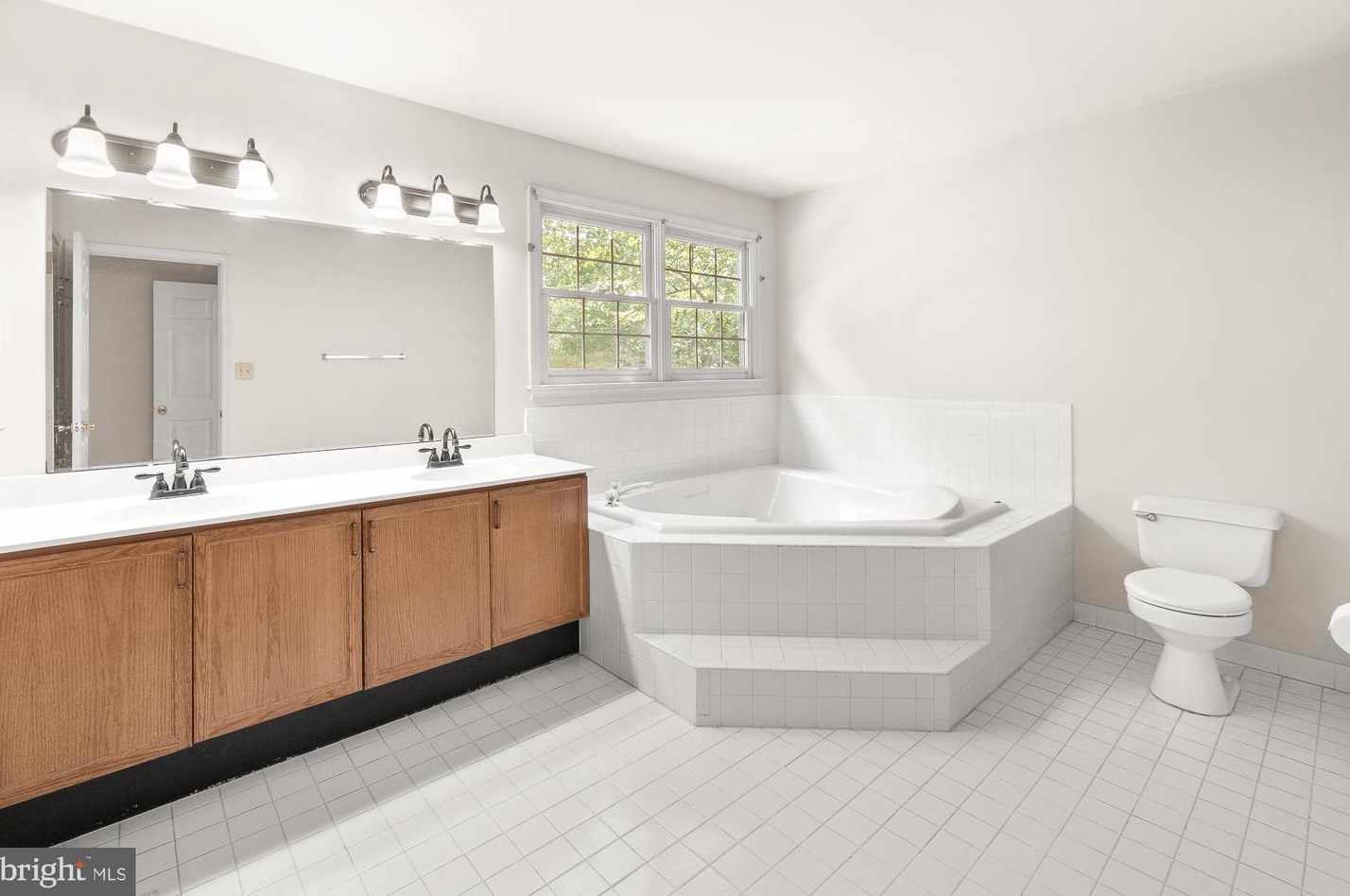 14901 Chelsea Cir, Mount Airy MD 21771-8423 exterior