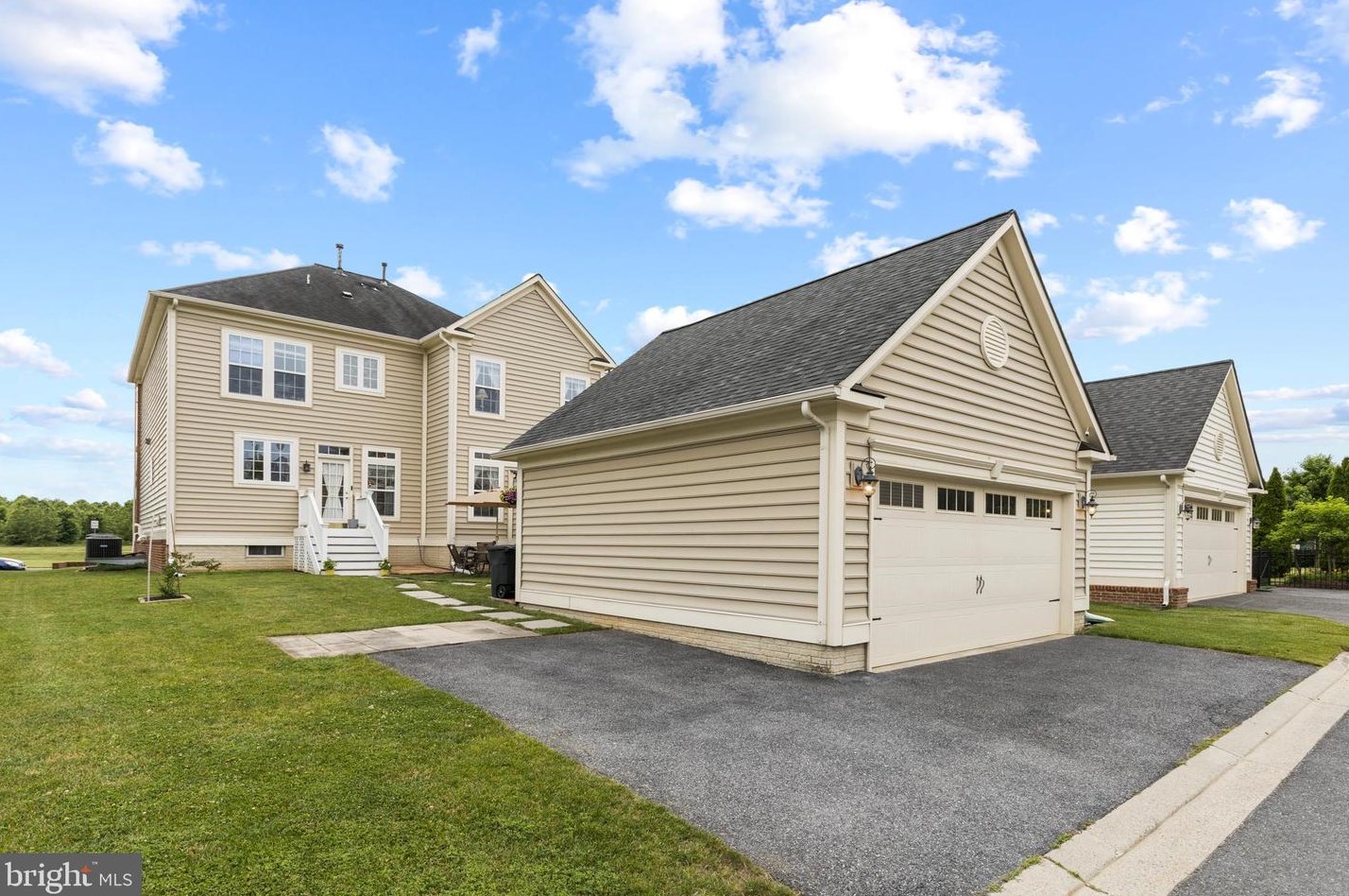 5522 Adamstown Commons Dr, Adamstown MD  21710-8918 exterior
