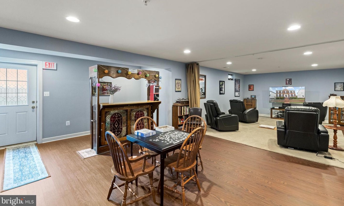5522 Adamstown Commons Dr, Adamstown MD  21710-8918 exterior