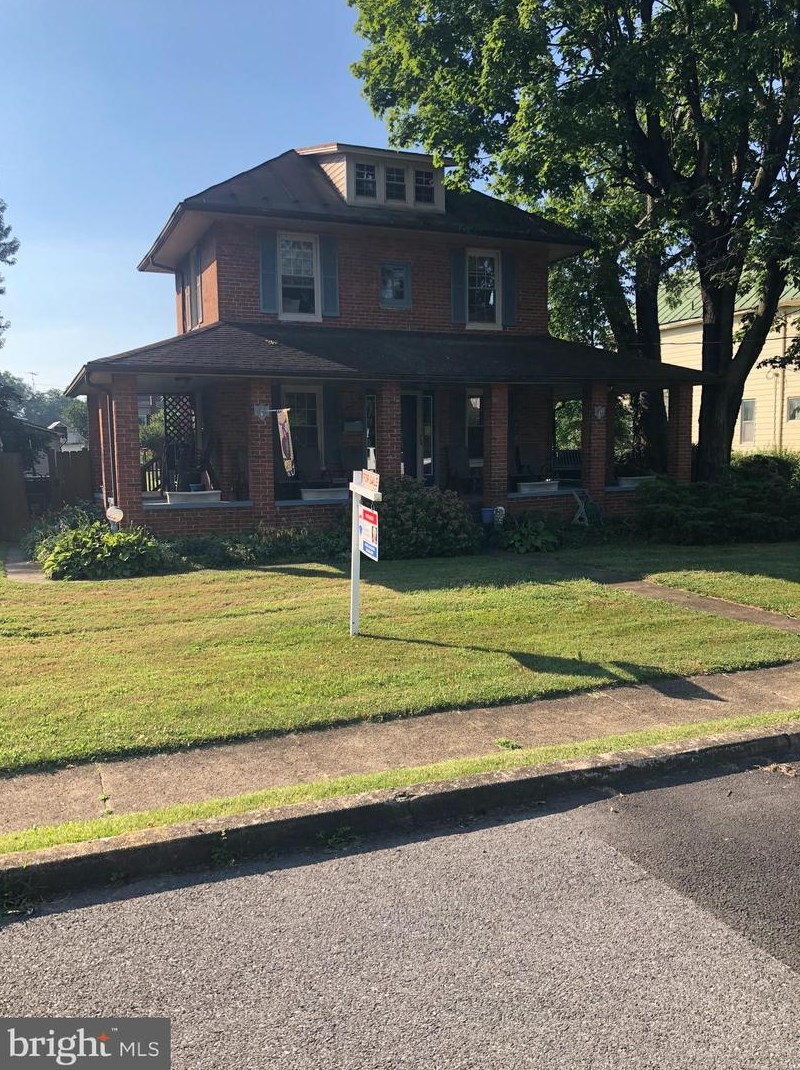 18 Lombard St, Graceham, MD 21788
