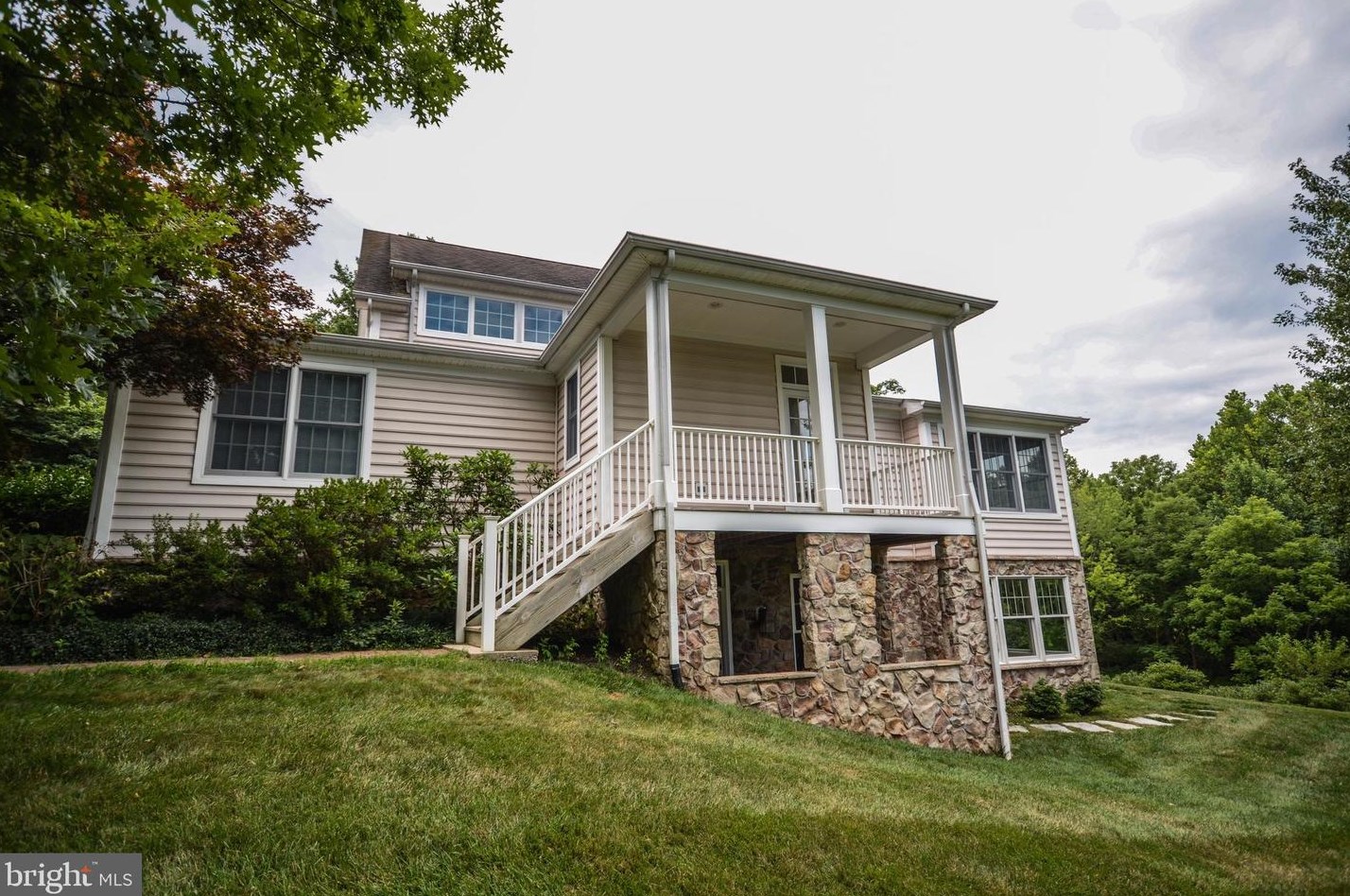 8711 Hawbottom Rd, Middletown, MD 21769