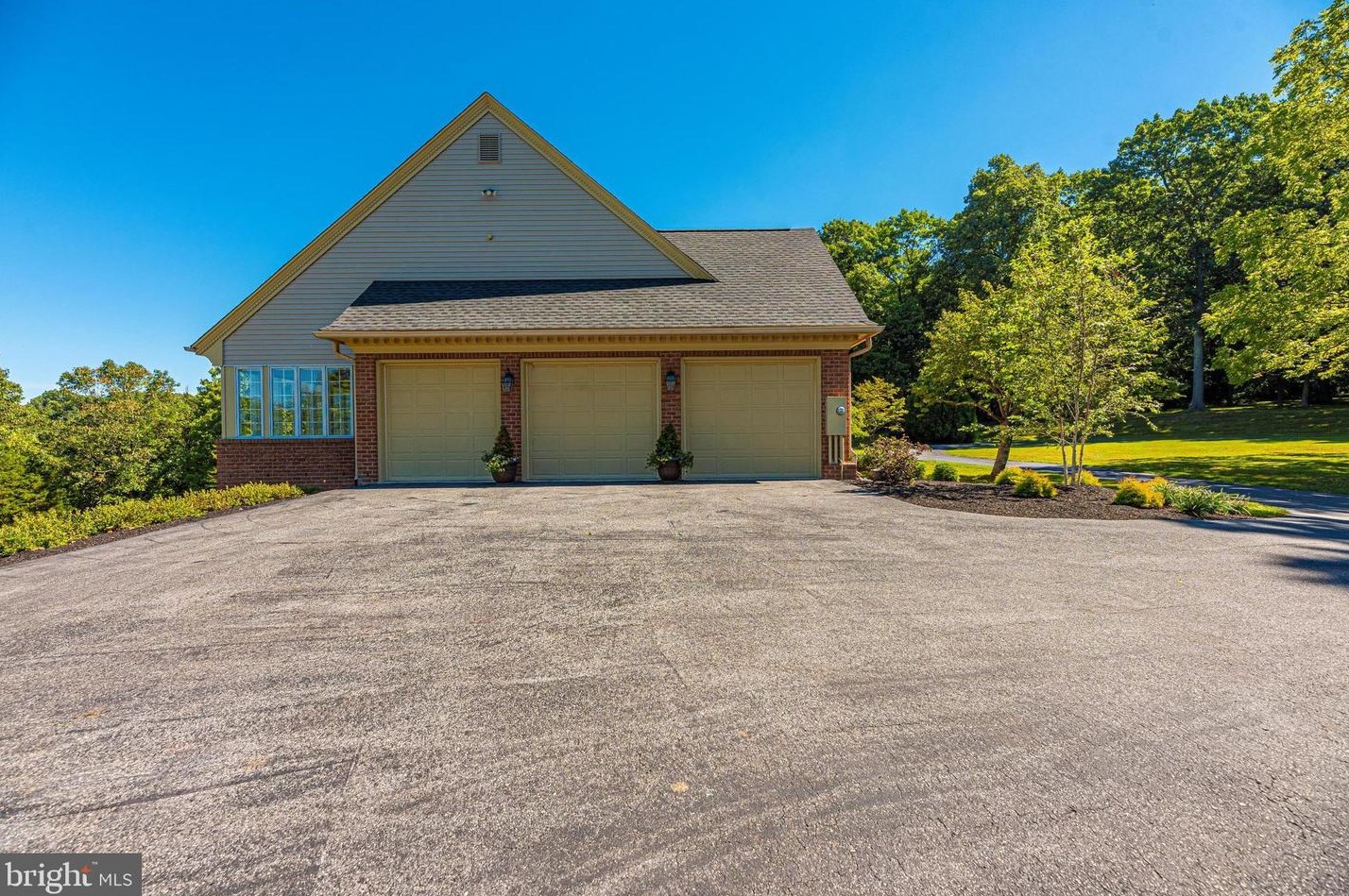 12350 Glissans Mill Rd, Mount Airy MD 21771-8514 exterior