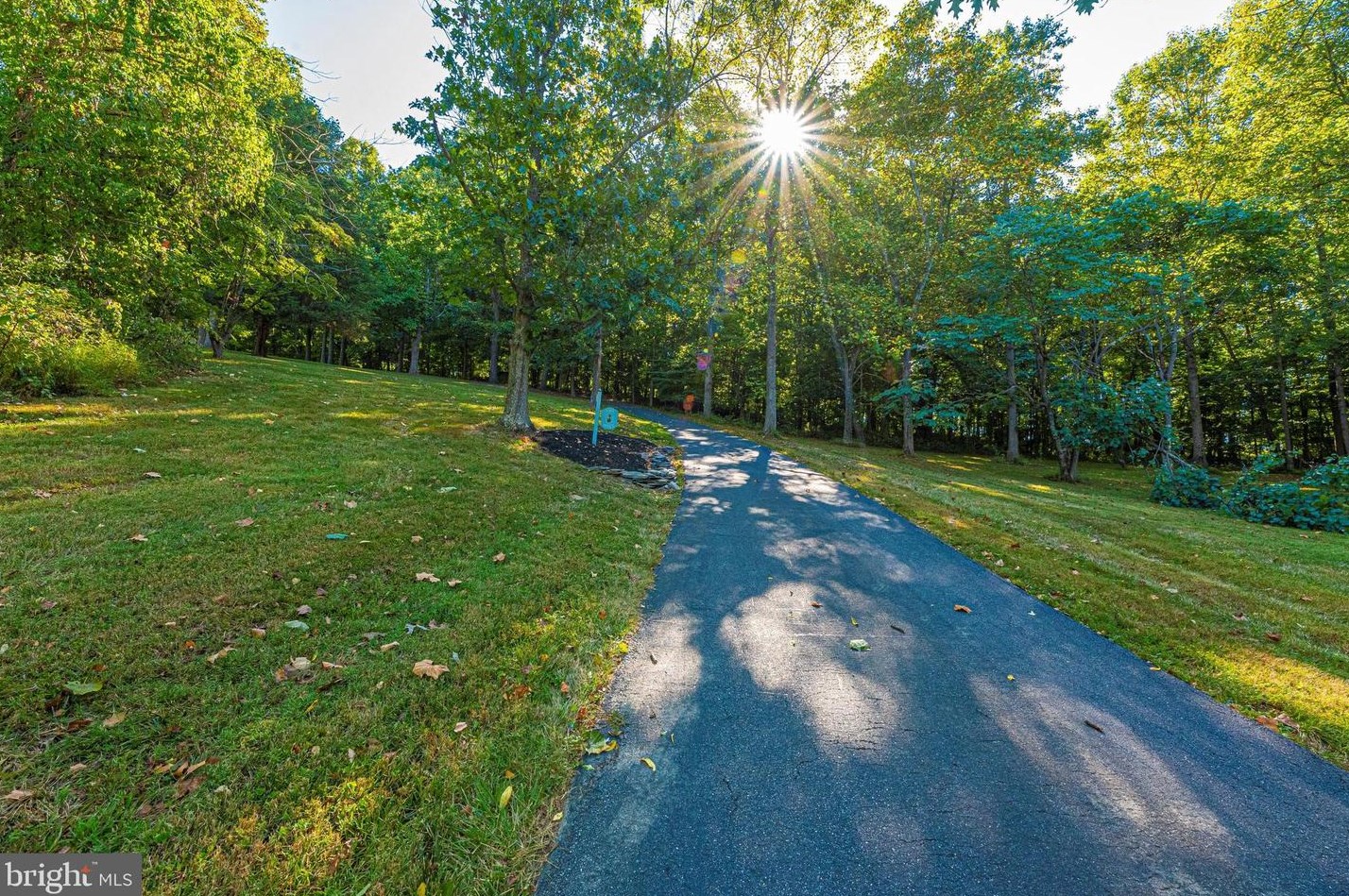 12350 Glissans Mill Rd, Mount Airy MD 21771-8514 exterior