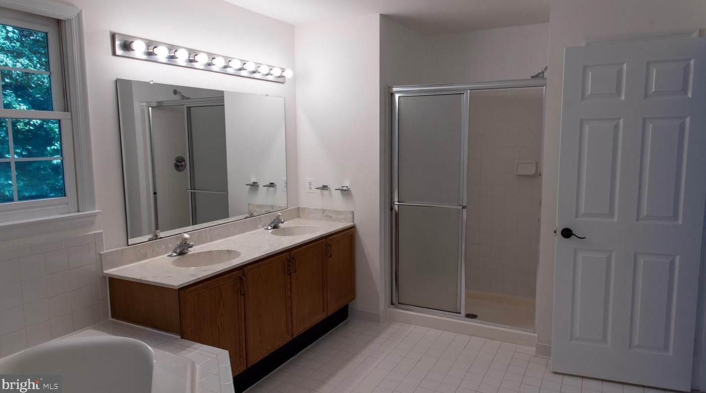 14903 Chelsea Cir, Mount Airy MD  21771-8423 exterior